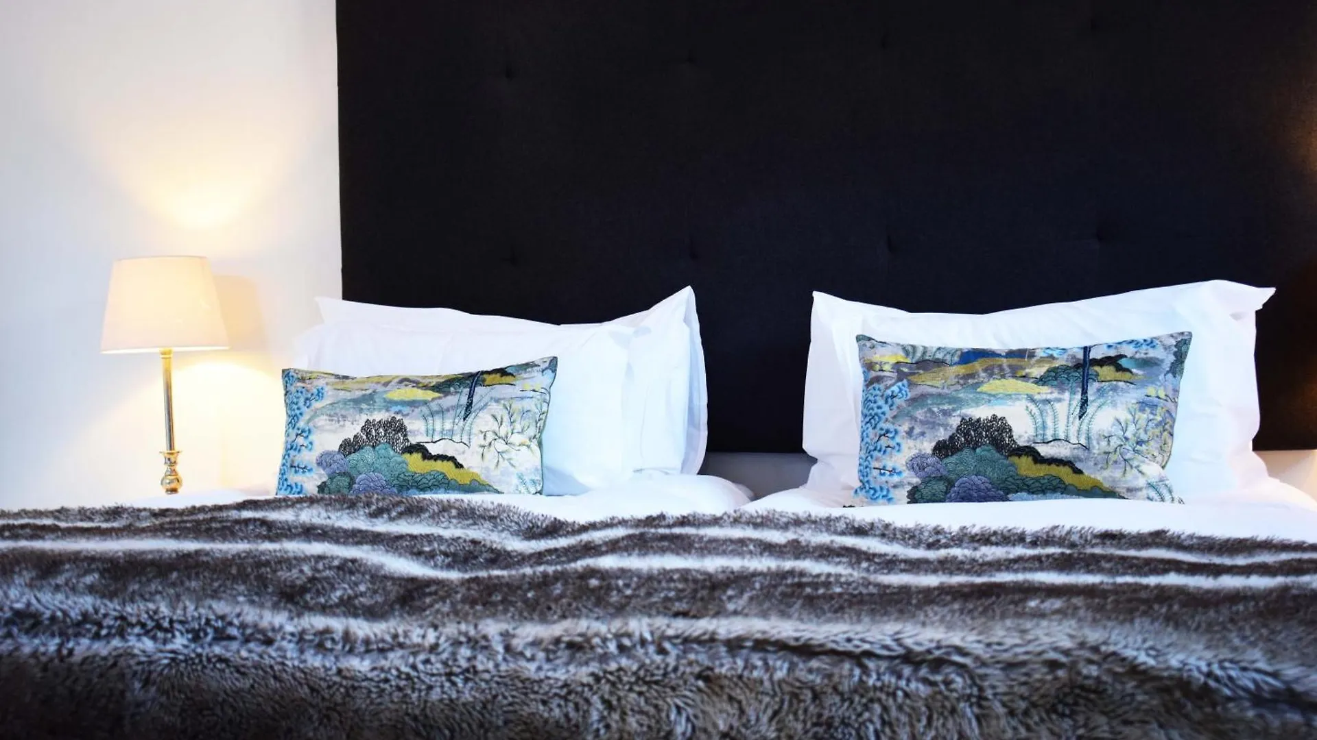 Bed & Breakfast Three Boutique Hotel Cape Town
