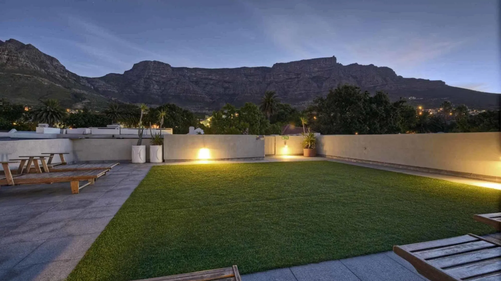 Three Boutique Hotel Cape Town Bed & Breakfast